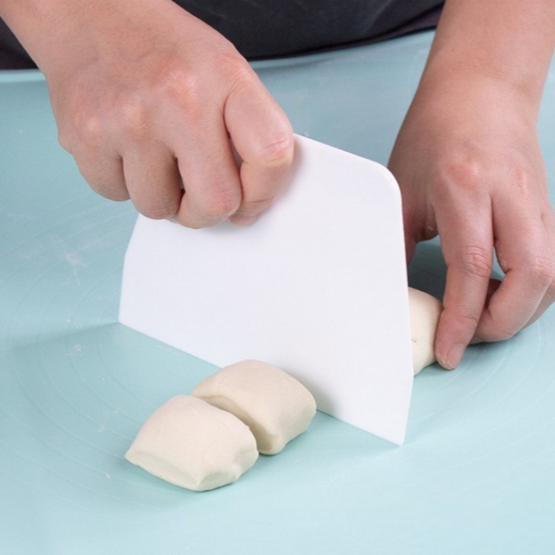 1pcs Useful Curved Cream Spatu - Dough Scraper Curved reseña y precio